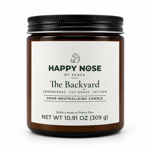 Vela The Backyard de Happy Nose by ZENZA de lemongrass, grama y vetiver en frasco ámbar